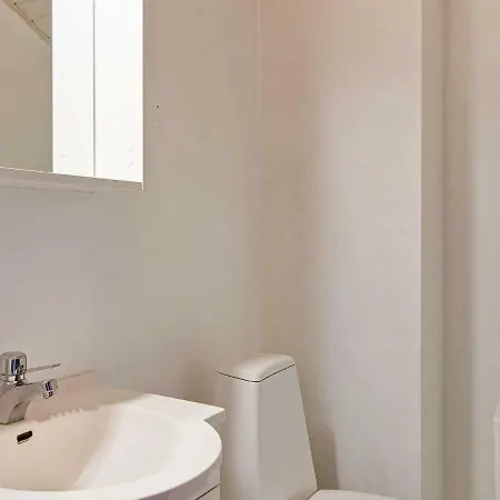 Three-bedroom Holiday In Nexo 12 別荘 Snogebæk