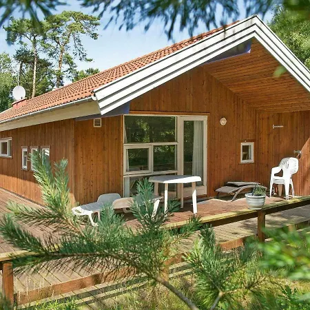 Three-bedroom Holiday In Nexo 12 *