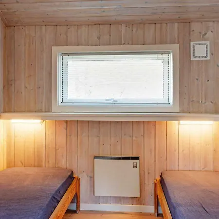 別荘 Three-bedroom Holiday In Nexo 12 *